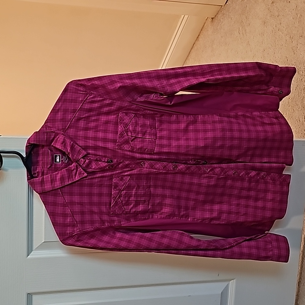 REI button up long sleeve shirt
